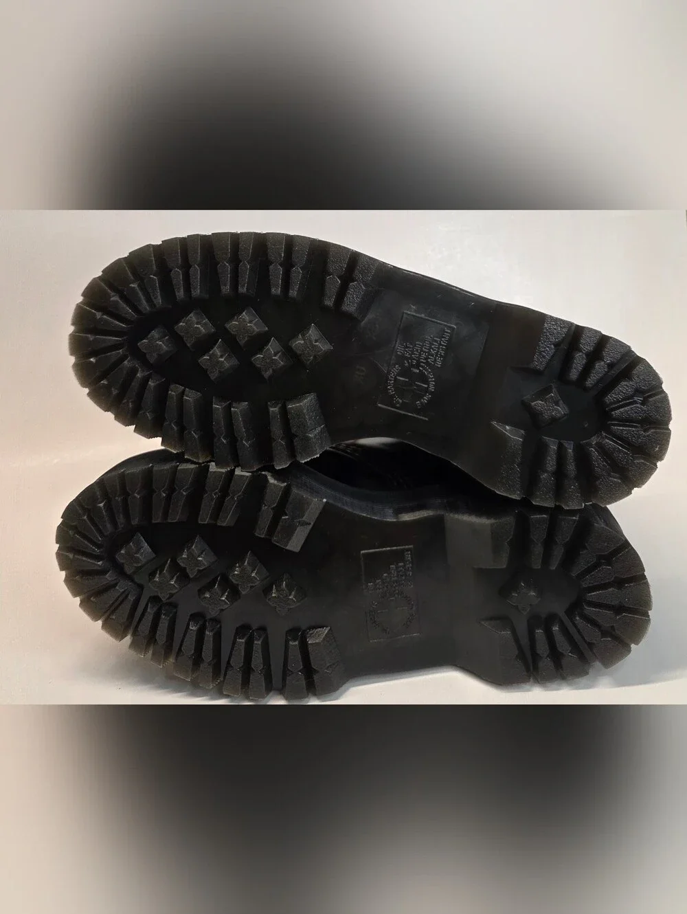 New Dr. Martens 8053 Quad Smooth Leather Platform Shoes in Black Women's Size 8